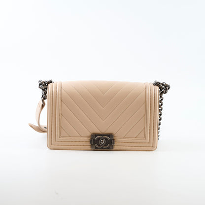 Chanel Old Medium Boy Chevron Caviar Pink Beige - photo 1