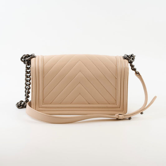 Chanel Old Medium Boy Chevron Caviar Pink Beige - photo 2