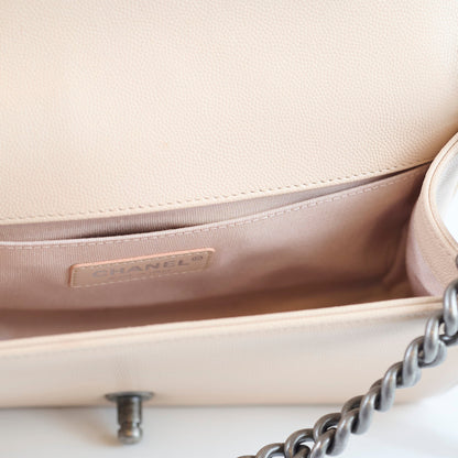 Chanel Old Medium Boy Chevron Caviar Pink Beige - photo 6
