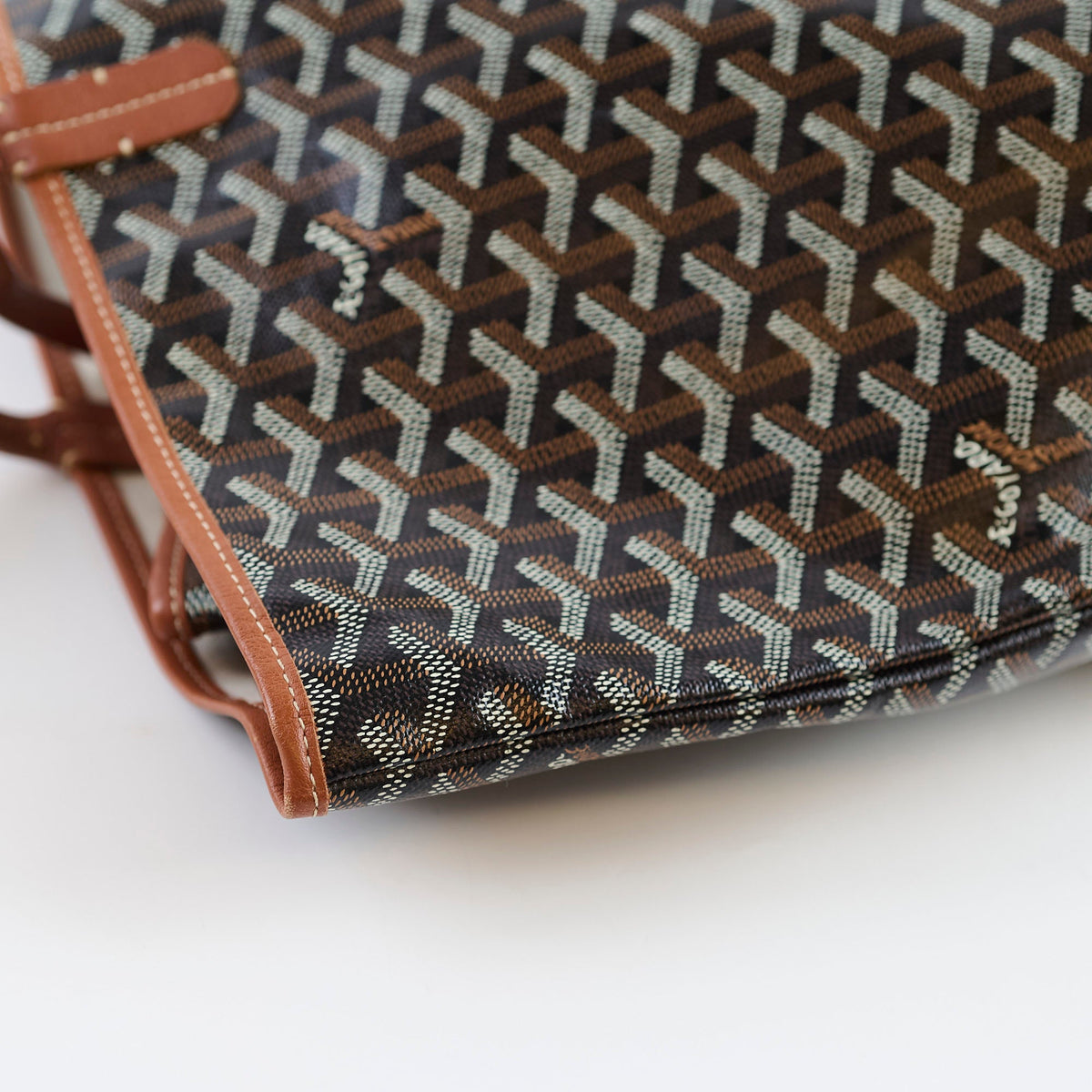Goyard PM Saint Louis Tote Black - photo 7