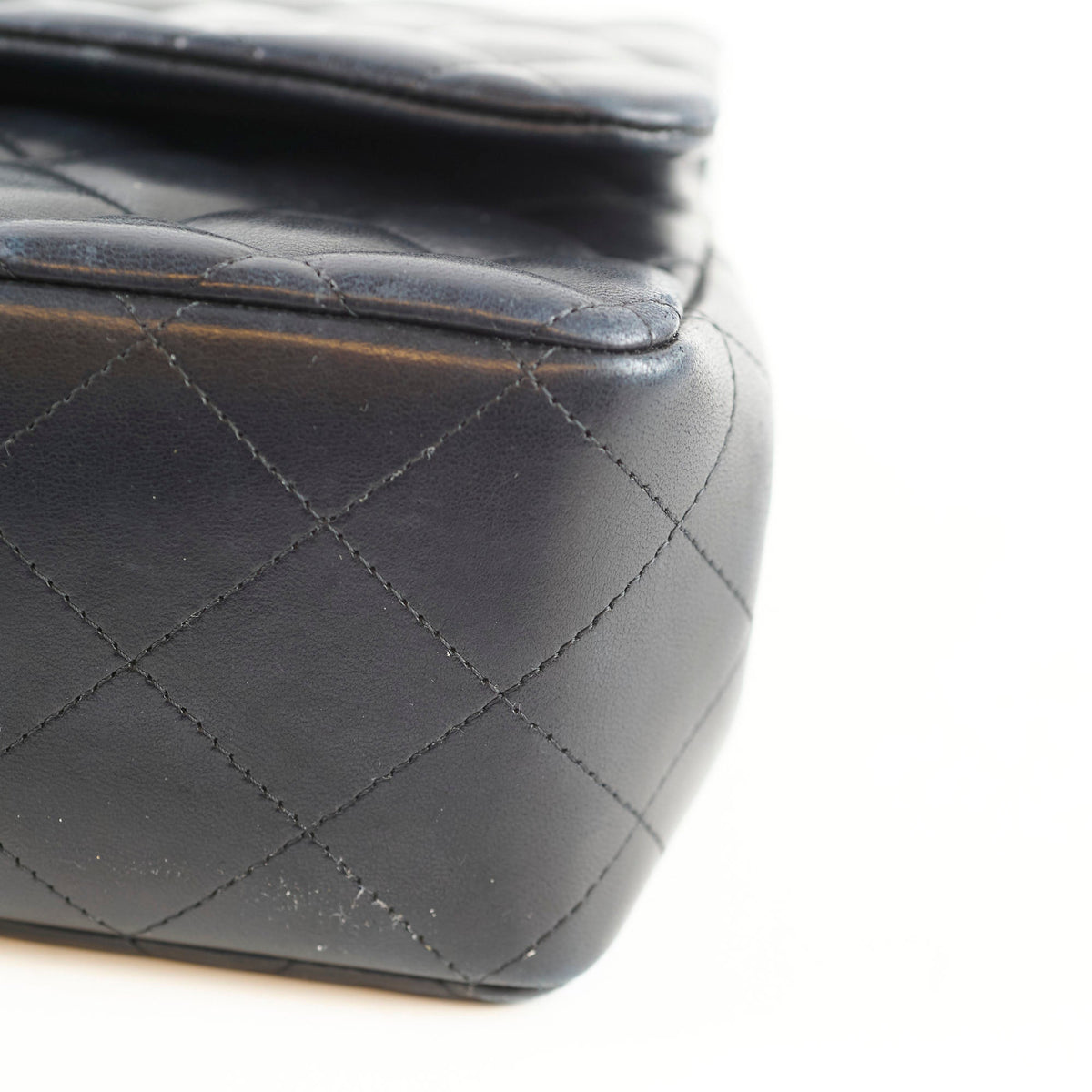 Chanel Jumbo Classic Flap Lambskin GHW - photo 16