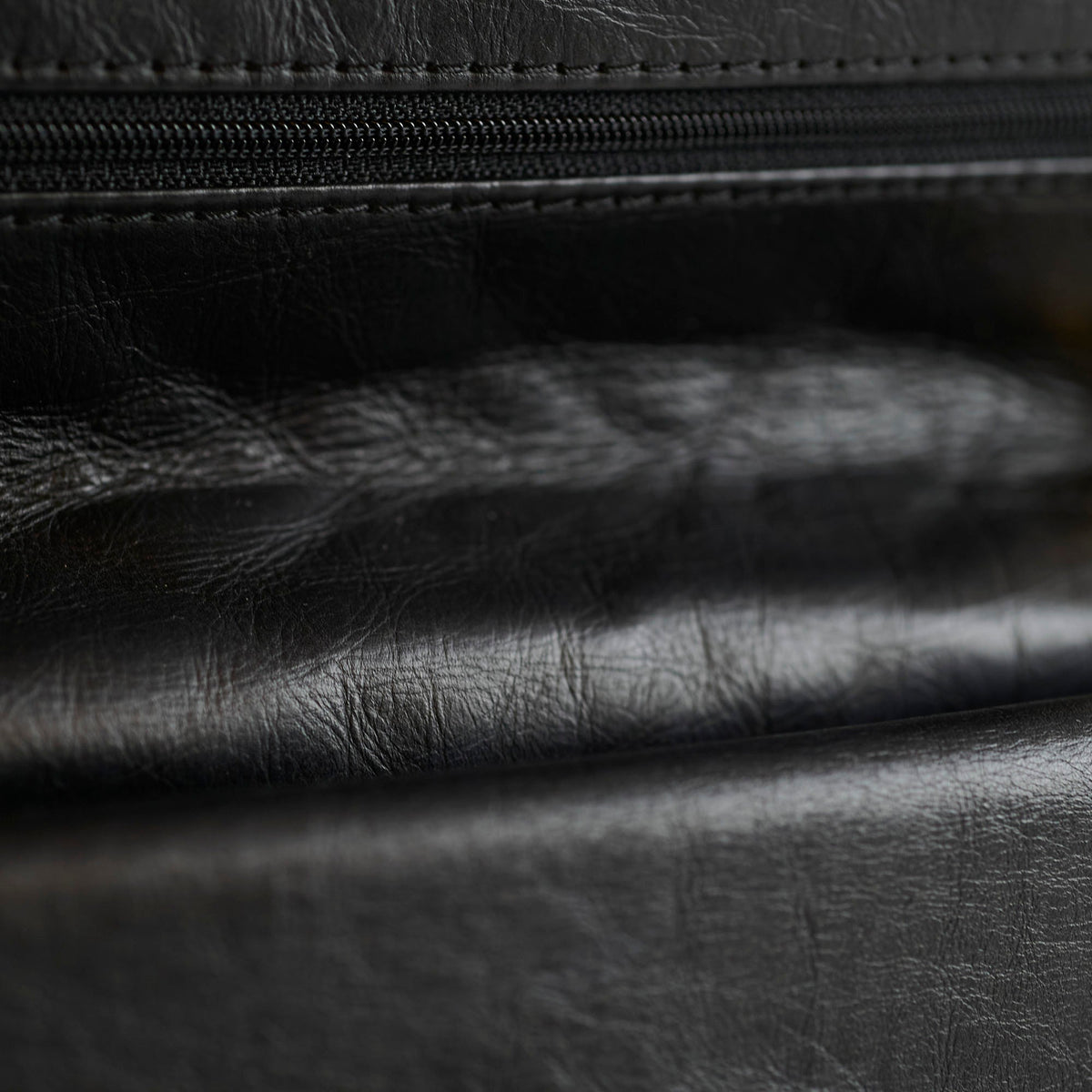 Chanel Medium CC Reissue 226 Black - photo 12