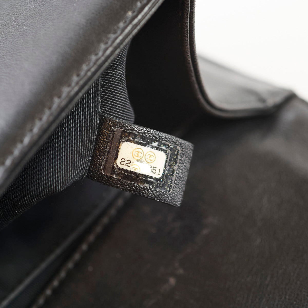Chanel Old Medium Boy Bag Black - photo 9