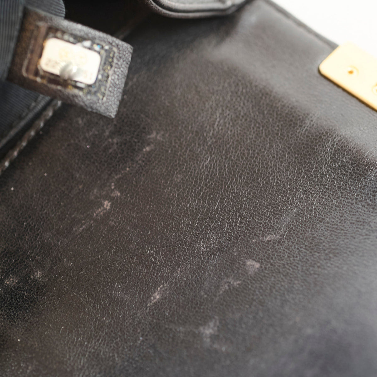 Chanel Old Medium Boy Bag Black - photo 10