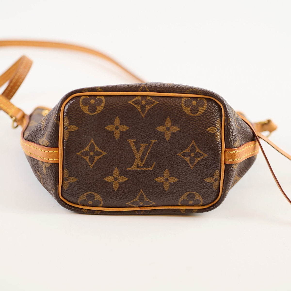 Louis Vuitton Nano Noe Monogram - photo 4