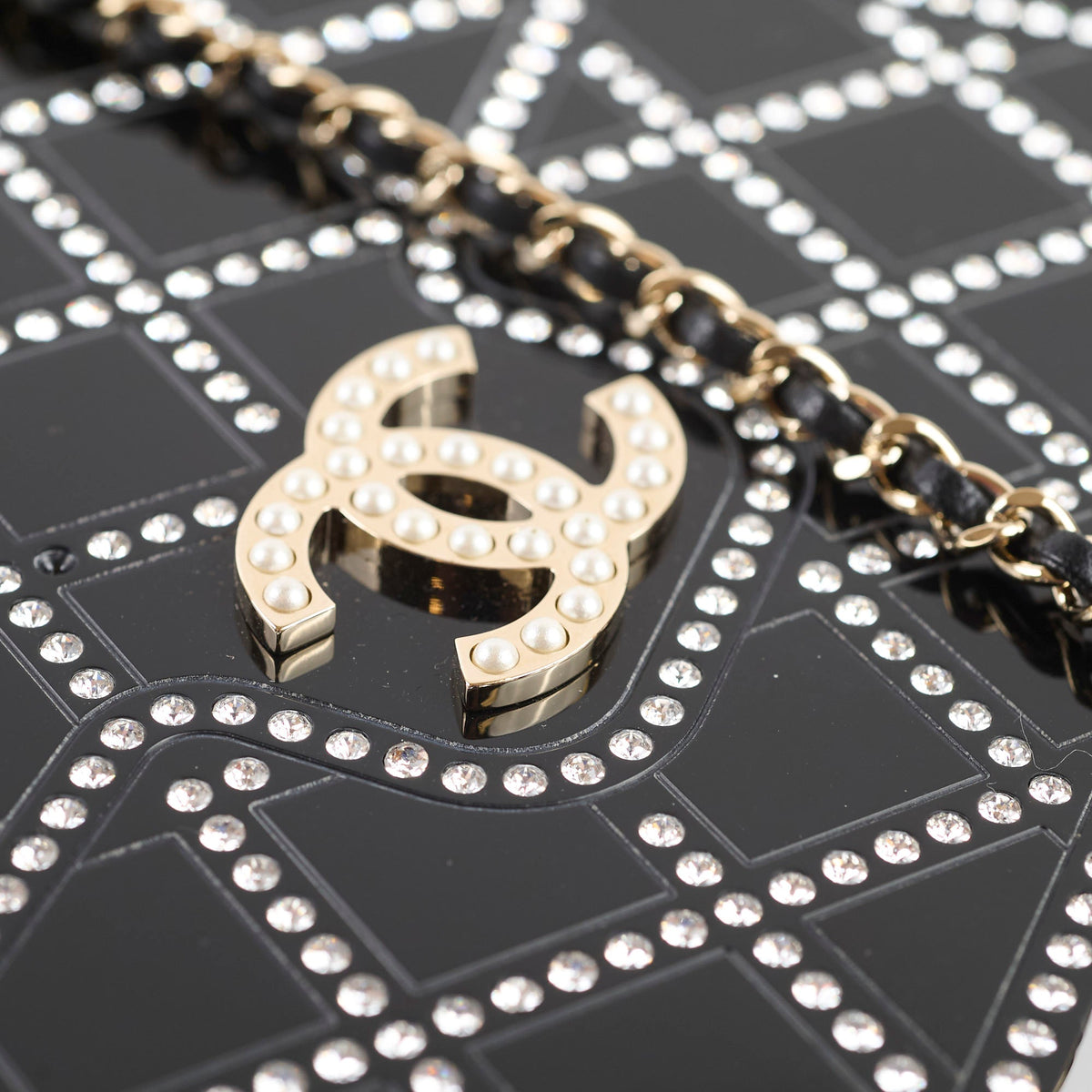 Chanel Runway Resin Crystal Pearl Clutch Black - photo 12