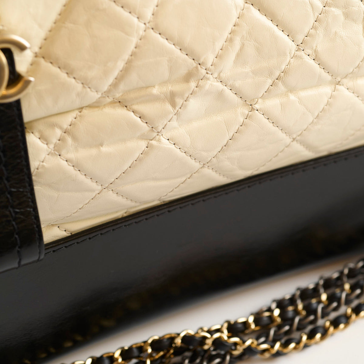 Chanel Medium Gabrielle Beige/Black - photo 10