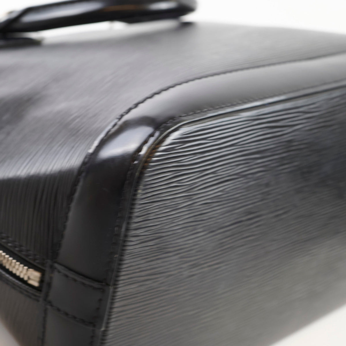 Louis Vuitton Alma PM Epi Black - photo 15
