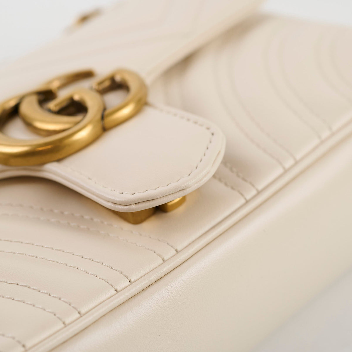 Gucci Marmont Small Matelassé Cream - photo 11