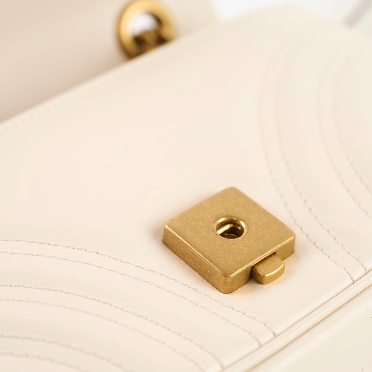Gucci Marmont Small Matelassé Cream - photo 8