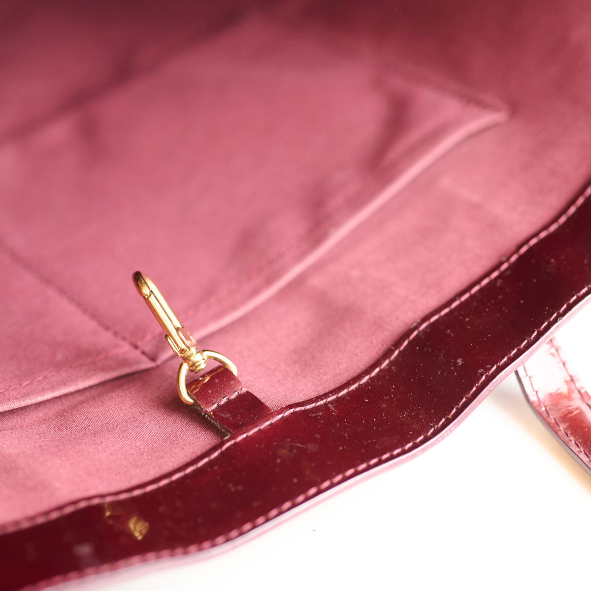 Louis Vuitton Wilshire GM Vernis Tote Amarante - photo 18