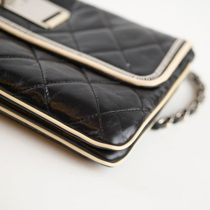 Chanel East West Flap Black - photo 14