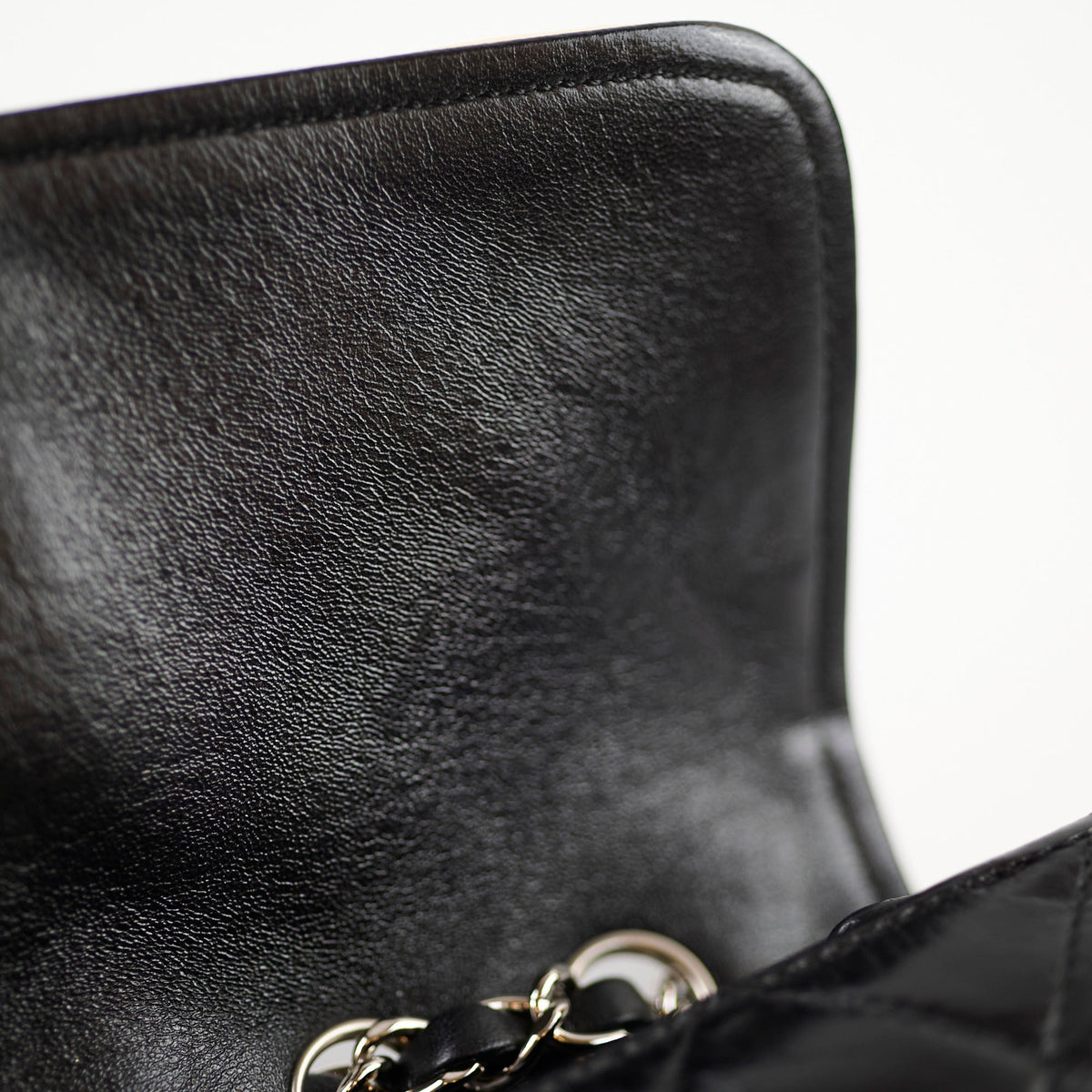 Chanel East West Flap Black - photo 6