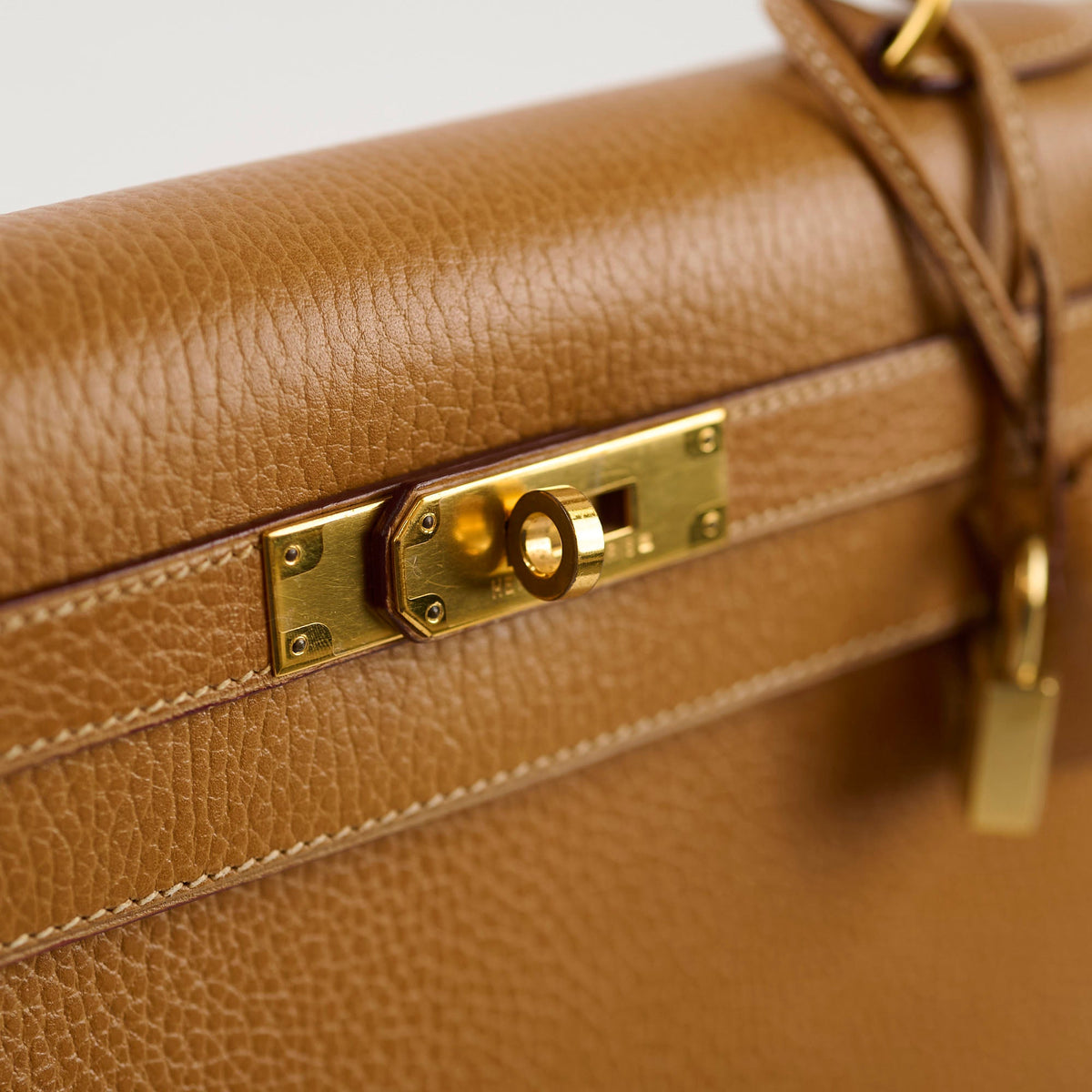 Hermes Kelly 28 Epsom Gold - Y Circle Stamp - photo 13