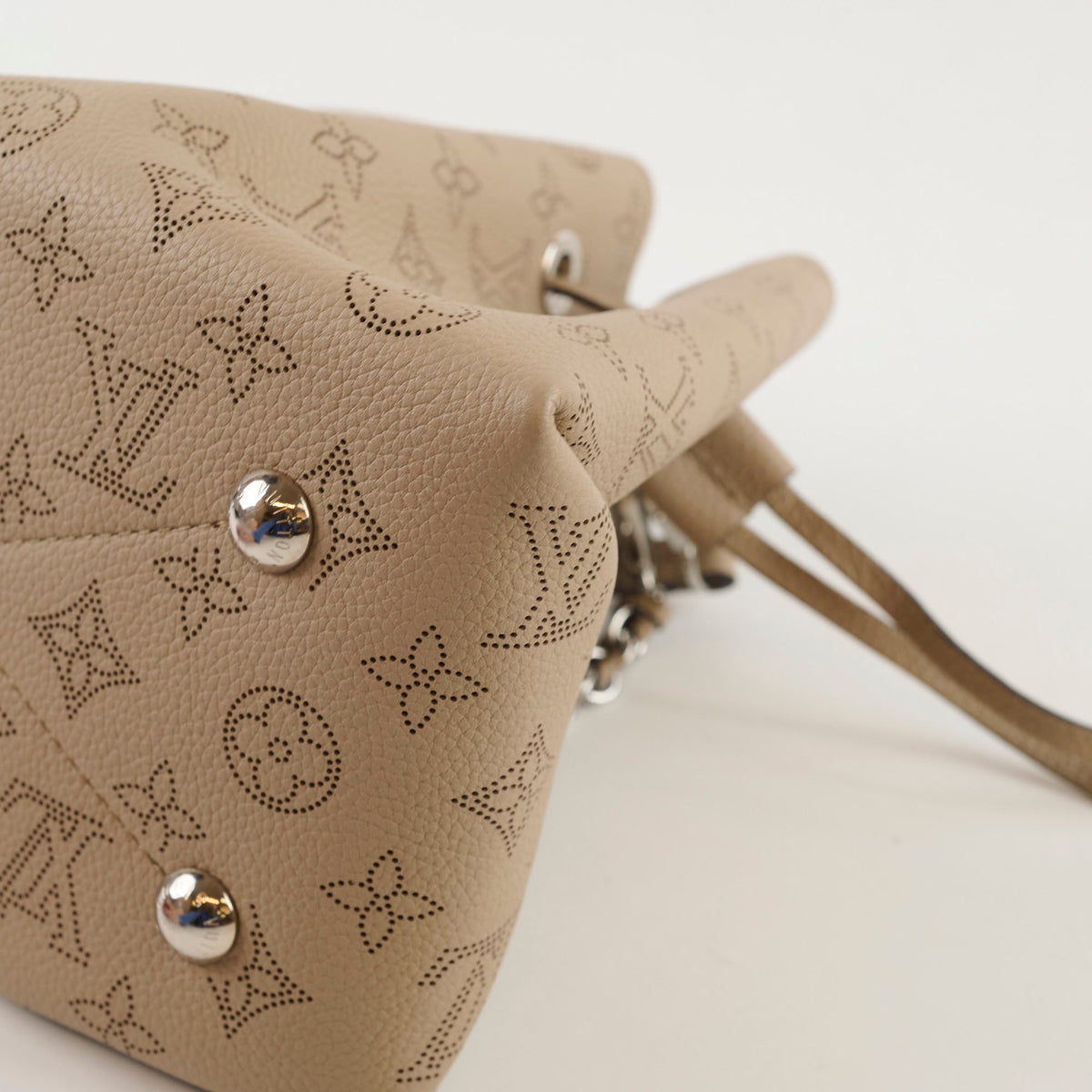 Louis Vuitton Bella Bucket Mahina Galet - photo 11