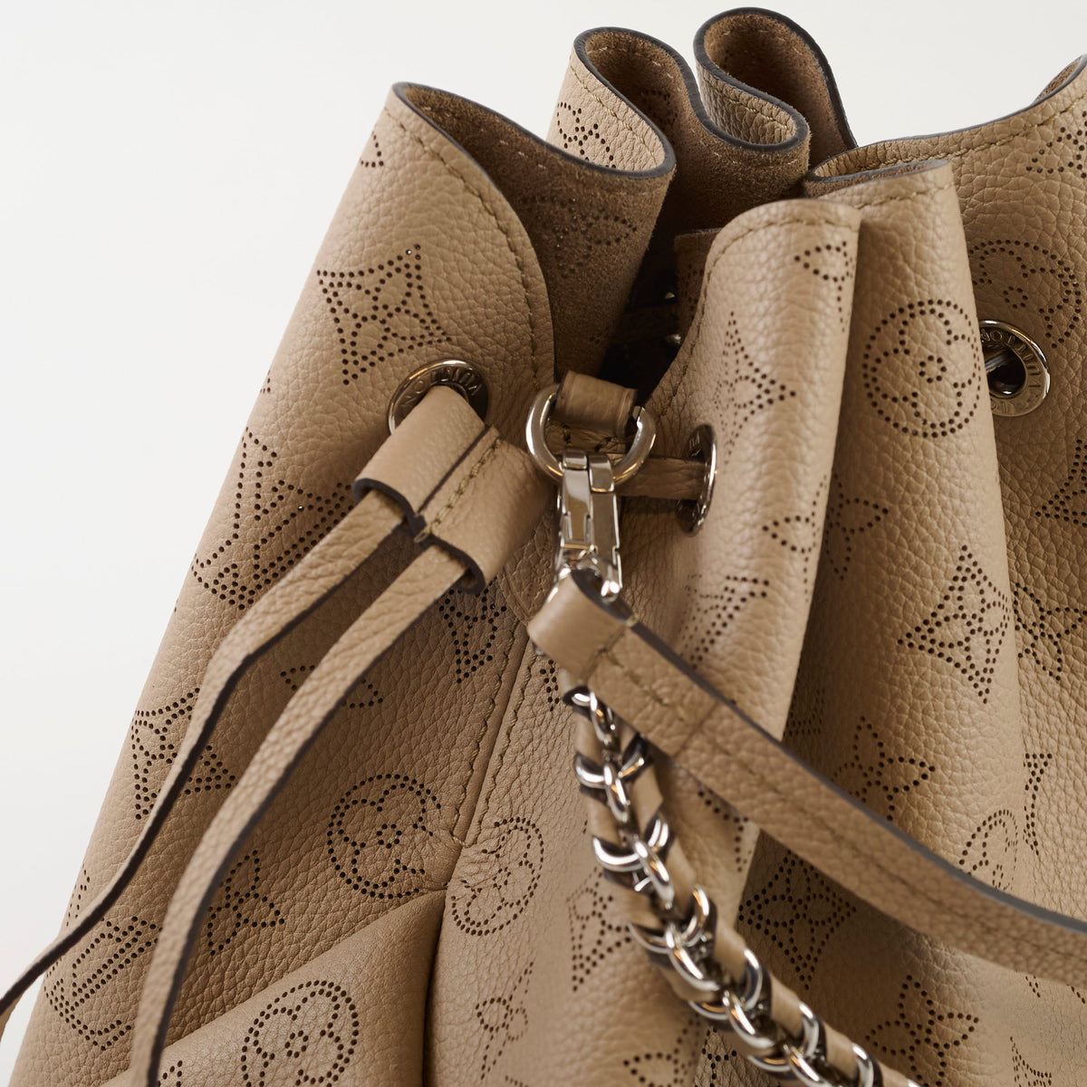 Louis Vuitton Bella Bucket Mahina Galet - photo 5