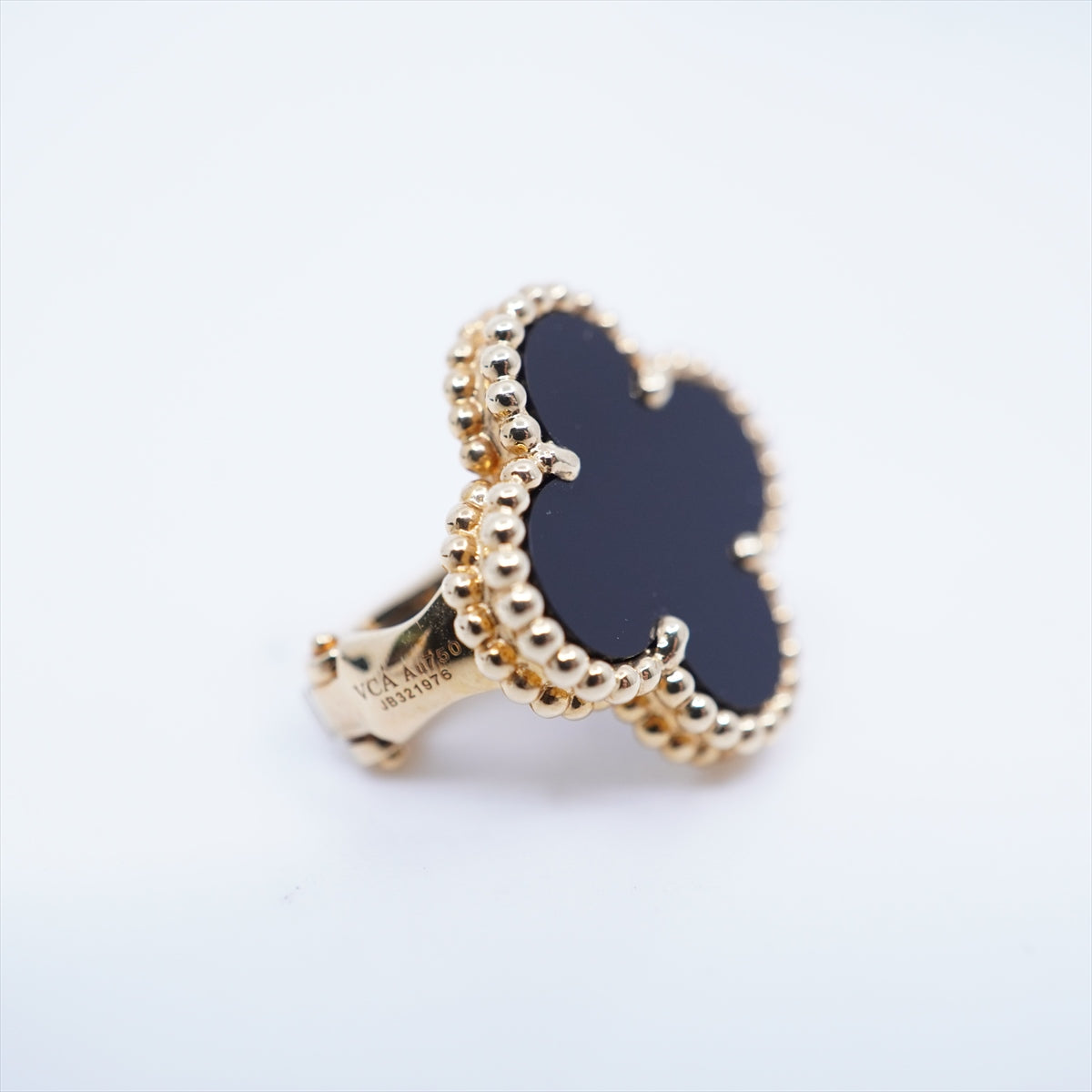 ITEM 26 - Van Cleef & Arpels Vintage Size Alhambra Onyx Piercing jewelry 2013 - photo 4