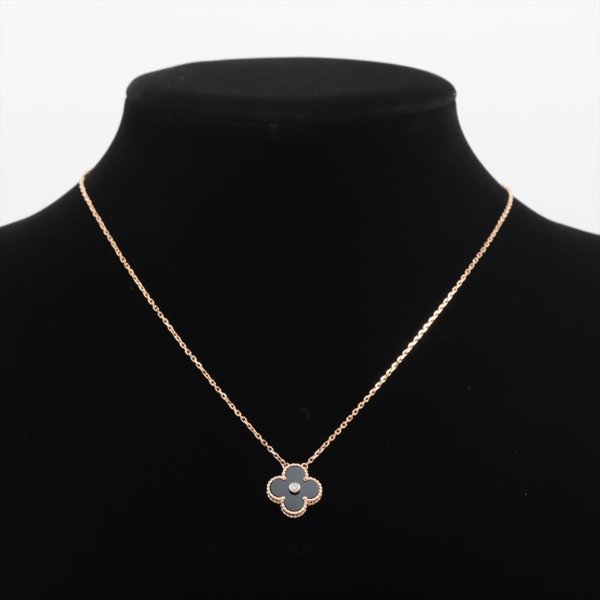 Van Cleef & Arpels Vintage Alhambra Onyx with Diamond Holiday Pendant Necklace 2016 - photo 3