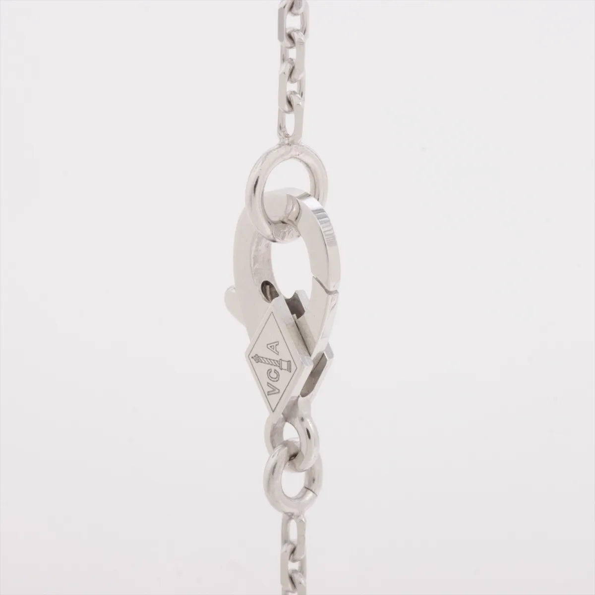 Van Cleef & Arpels Vintage Alhambra 2024 Holiday Pendant Rose Gold Guilloche Diamond Necklace - photo 5