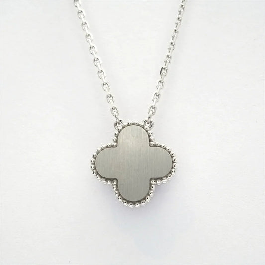 Van Cleef & Arpels Holiday 2020 Vintage Alhambra Guilloche White Gold diamond Necklace - photo 2