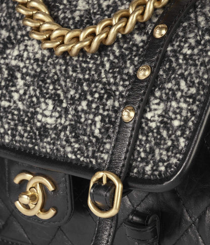 Chanel Classic Flap Bag - image 4