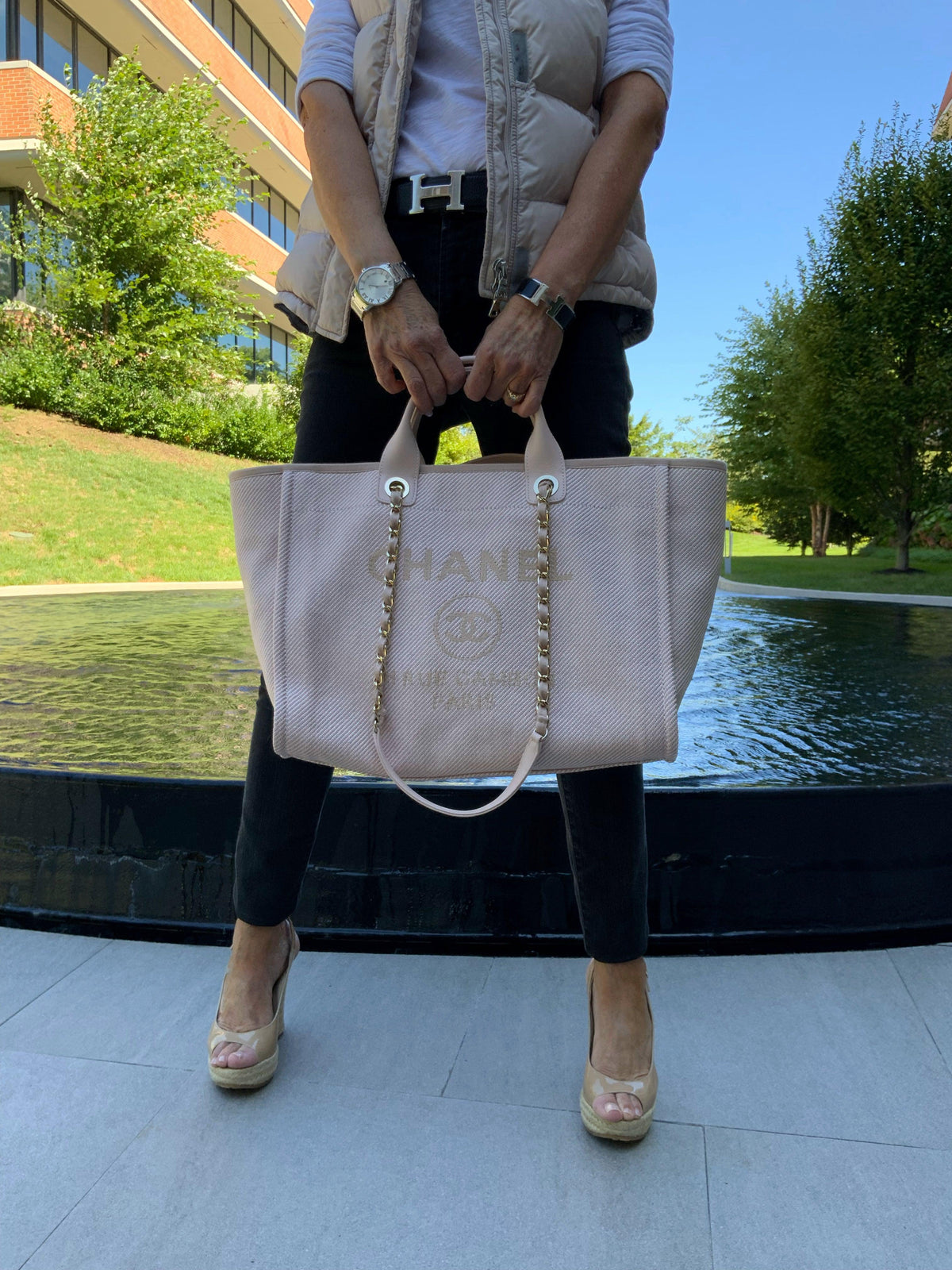 Chanel Medium Deauville Tote Bag NEW 2020 - photo 2