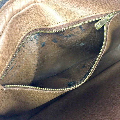 Louis Vuitton Marly Dragonne Clutch - photo 9