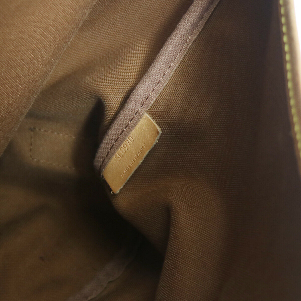 Louis Vuitton Saumur 43 Shoulder - photo 10