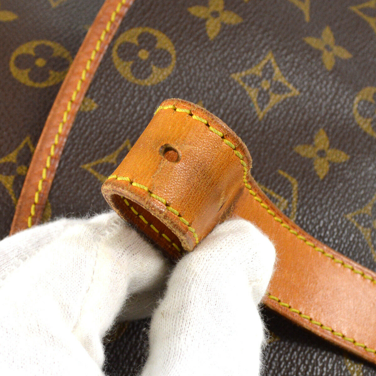 Louis Vuitton Saumur 35 Shoulder Bag - photo 7