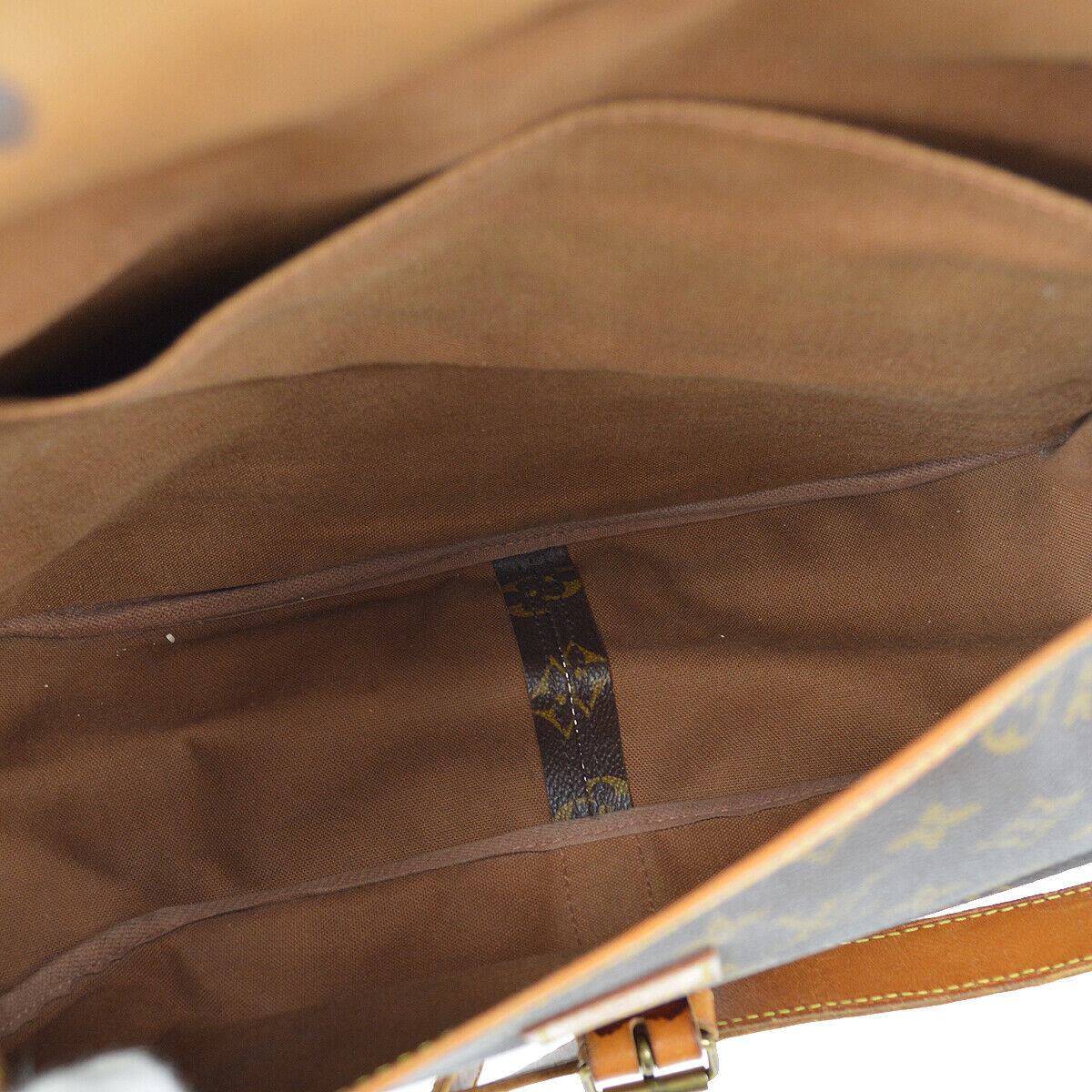 Louis Vuitton Saumur 35 Shoulder Bag - photo 8