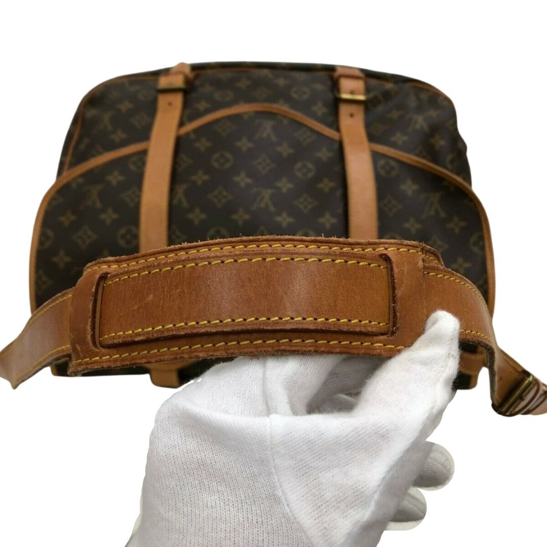 Louis Vuitton Saumur 43 Crossbody - image 4
