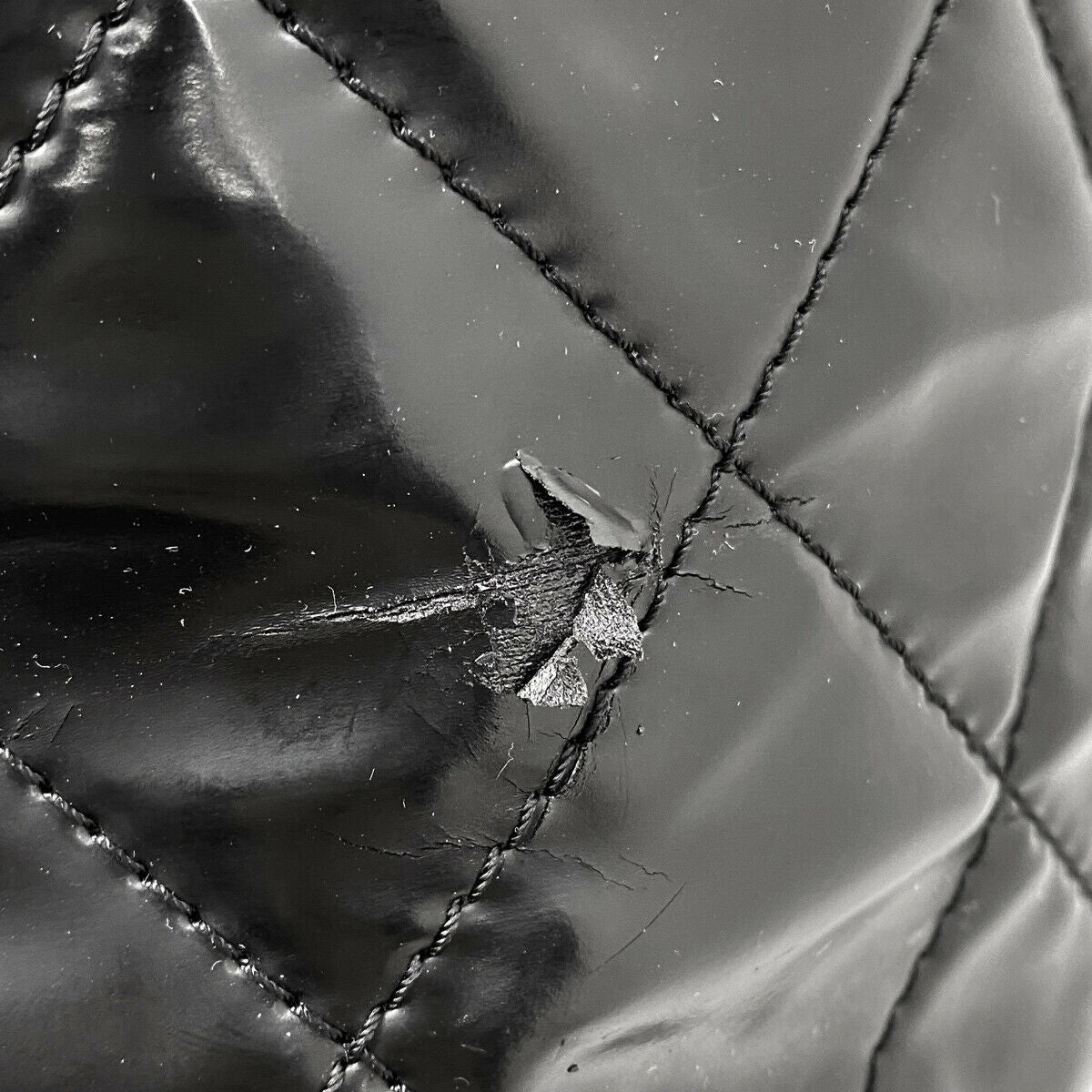 Chanel Matelasse Chain Tote Bag - photo 3