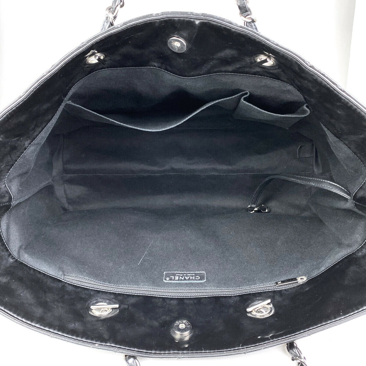 Chanel Matelasse Chain Tote Bag - photo 6