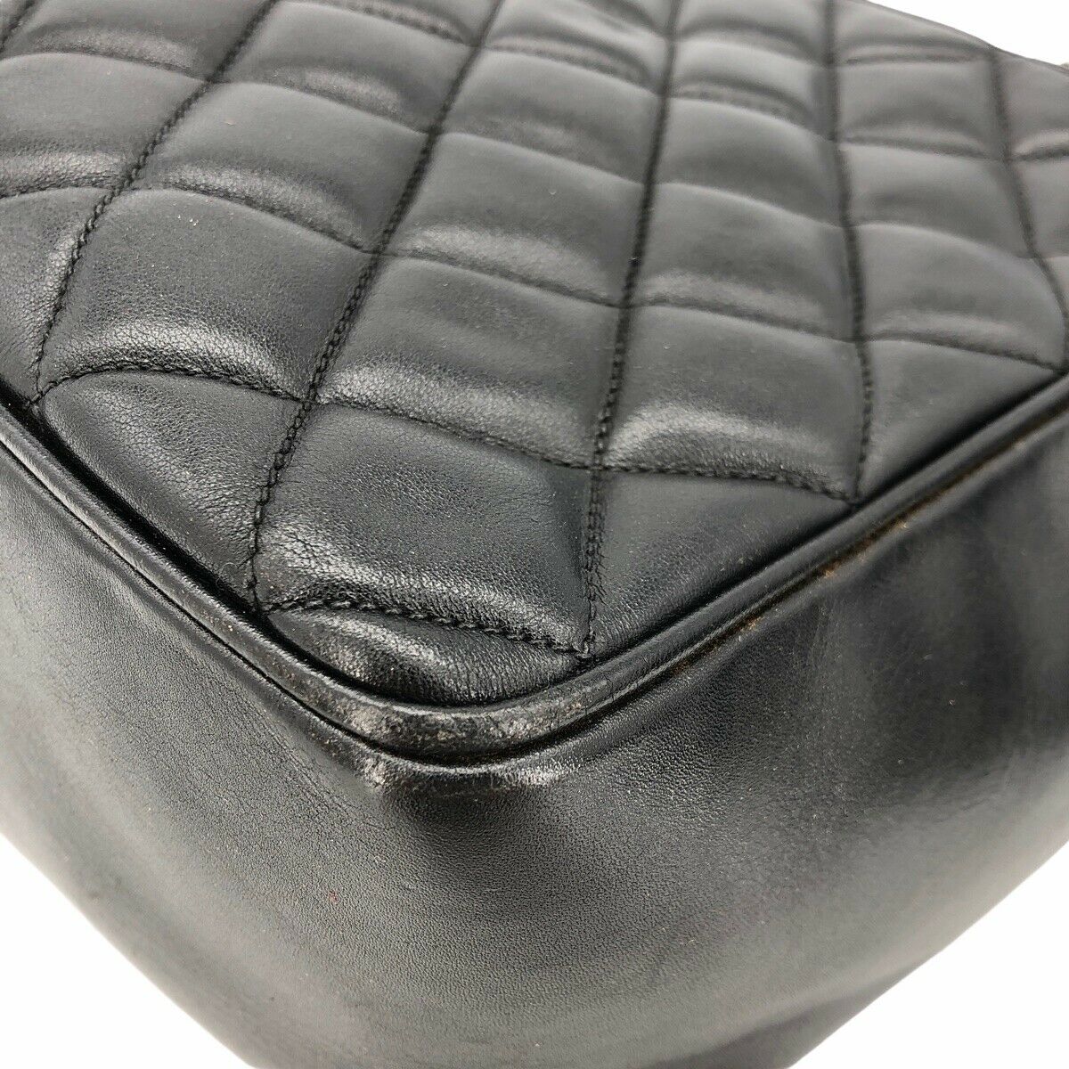 Chanel Matelasse Chain Shoulder Bag - image 9