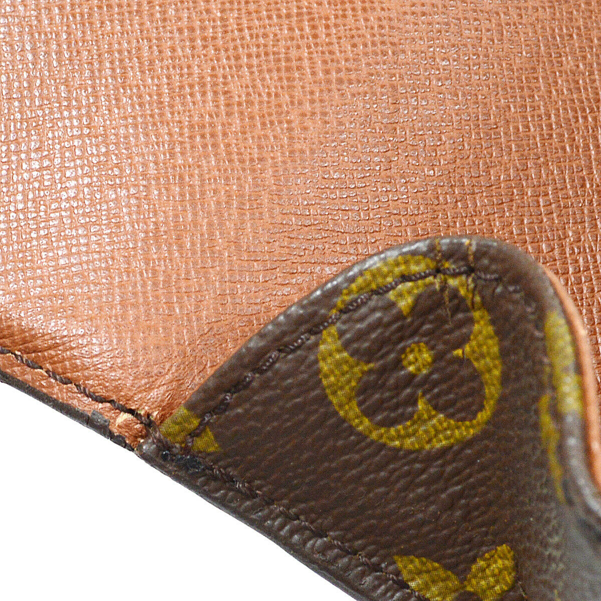 Louis Vuitton Saint Cloud Mm - photo 11