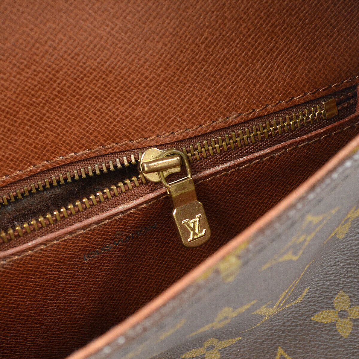 Louis Vuitton Saint Cloud Mm - photo 13
