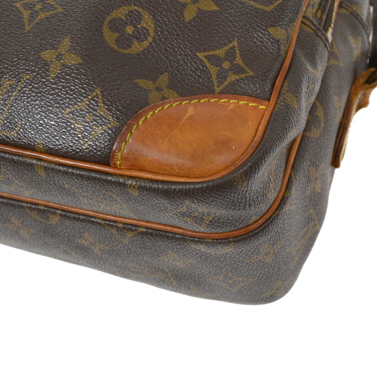 Louis Vuitton Nile Pm Crossbody Bag - image 4
