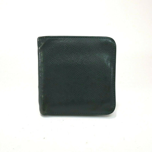 Louis Vuitton Taiga Bifold Zip - photo 1