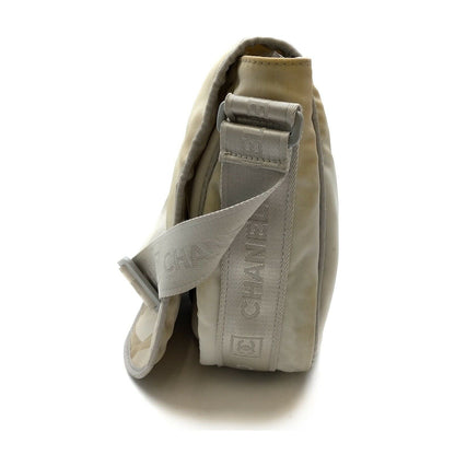 Chanel Crossbody Bag White Nylon - photo 3