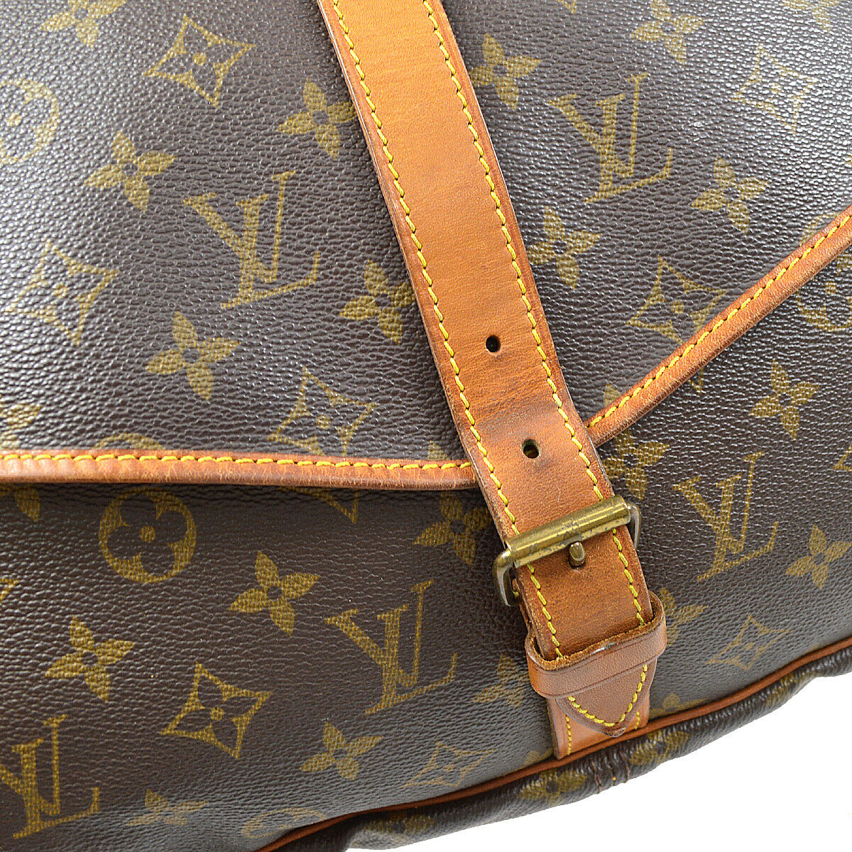 Louis Vuitton Saumur 35 Crossbody - image 5