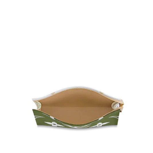 Louis Vuitton TOILETRY POUCH 26 KHAKI - image 2