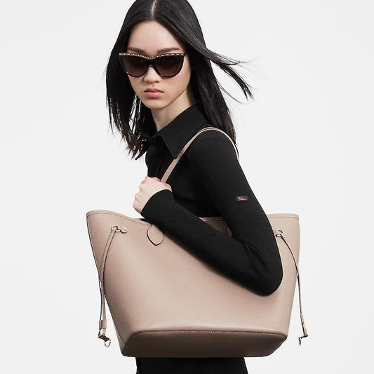 Louis Vuitton Neverfull MM - photo 2