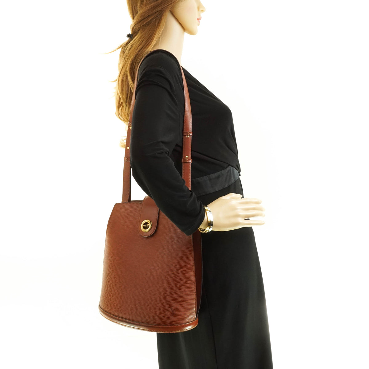 Louis Vuitton Cluny Shoulder Bag - photo 2