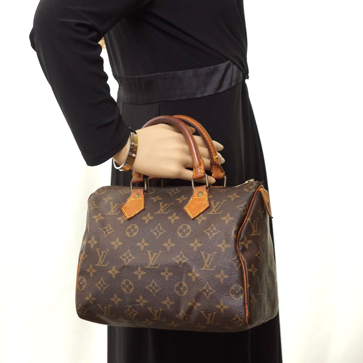 Louis Vuitton Speedy 25 Satchel Bag - photo 2