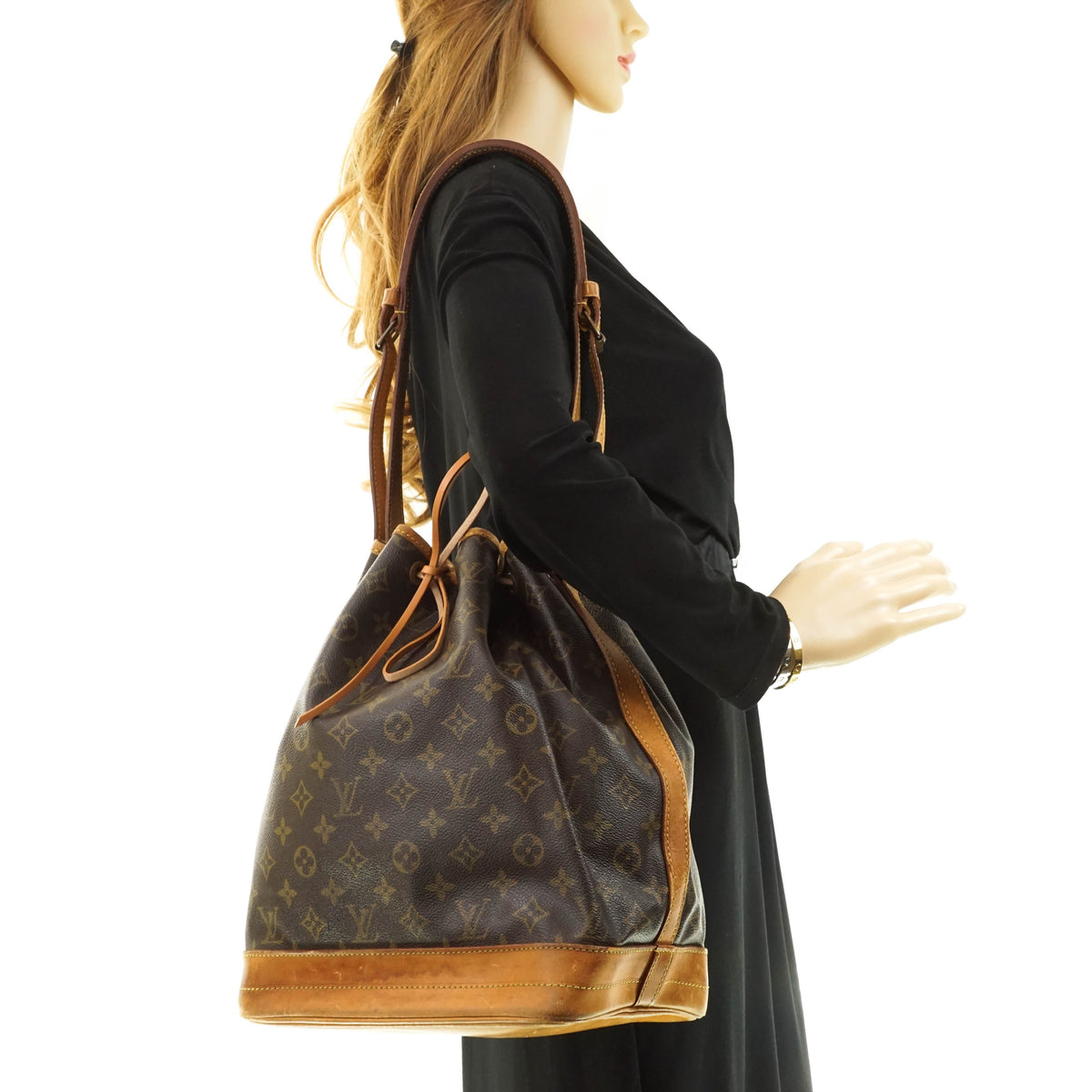 Louis Vuitton Noe Shoulder Bag - photo 2