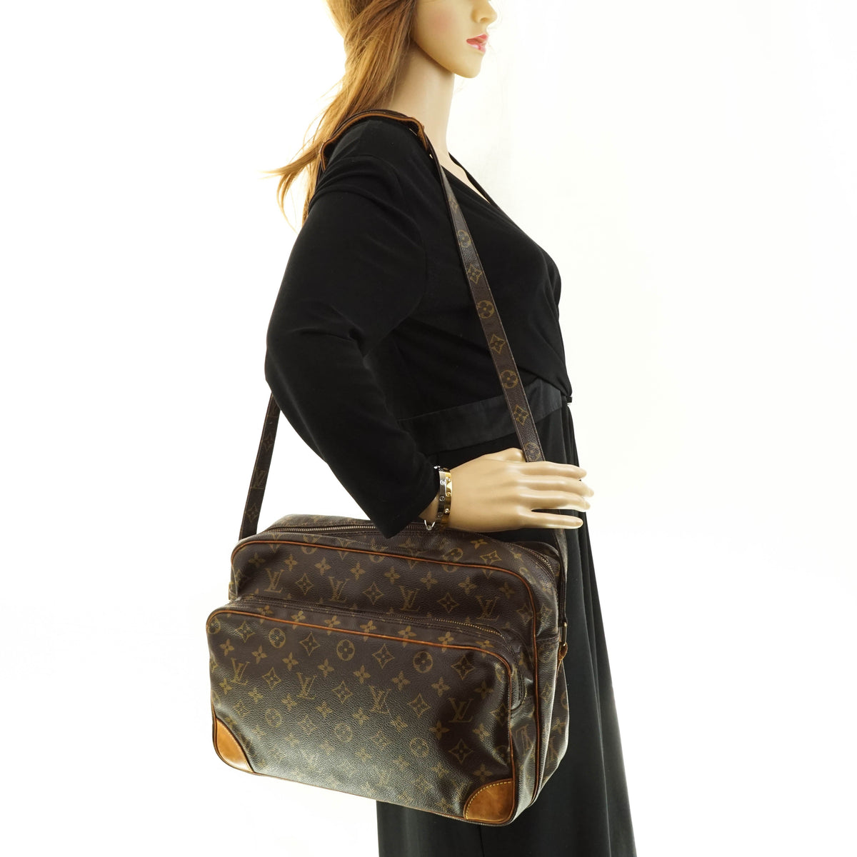 Louis Vuitton Nile Gm Crossbody Bag - photo 2