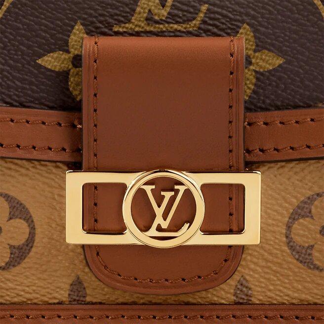 Louis Vuitton Bumbag Dauphine BB - photo 4