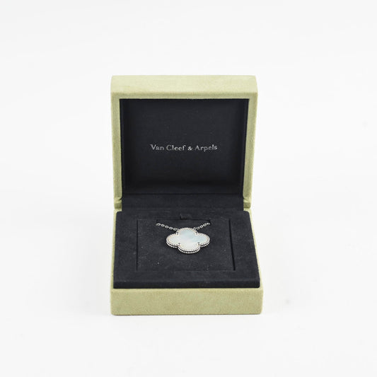 Van Cleef and Arpels Magic Alhambra Pendant 18k White Gold Mother of Pearl - photo 2
