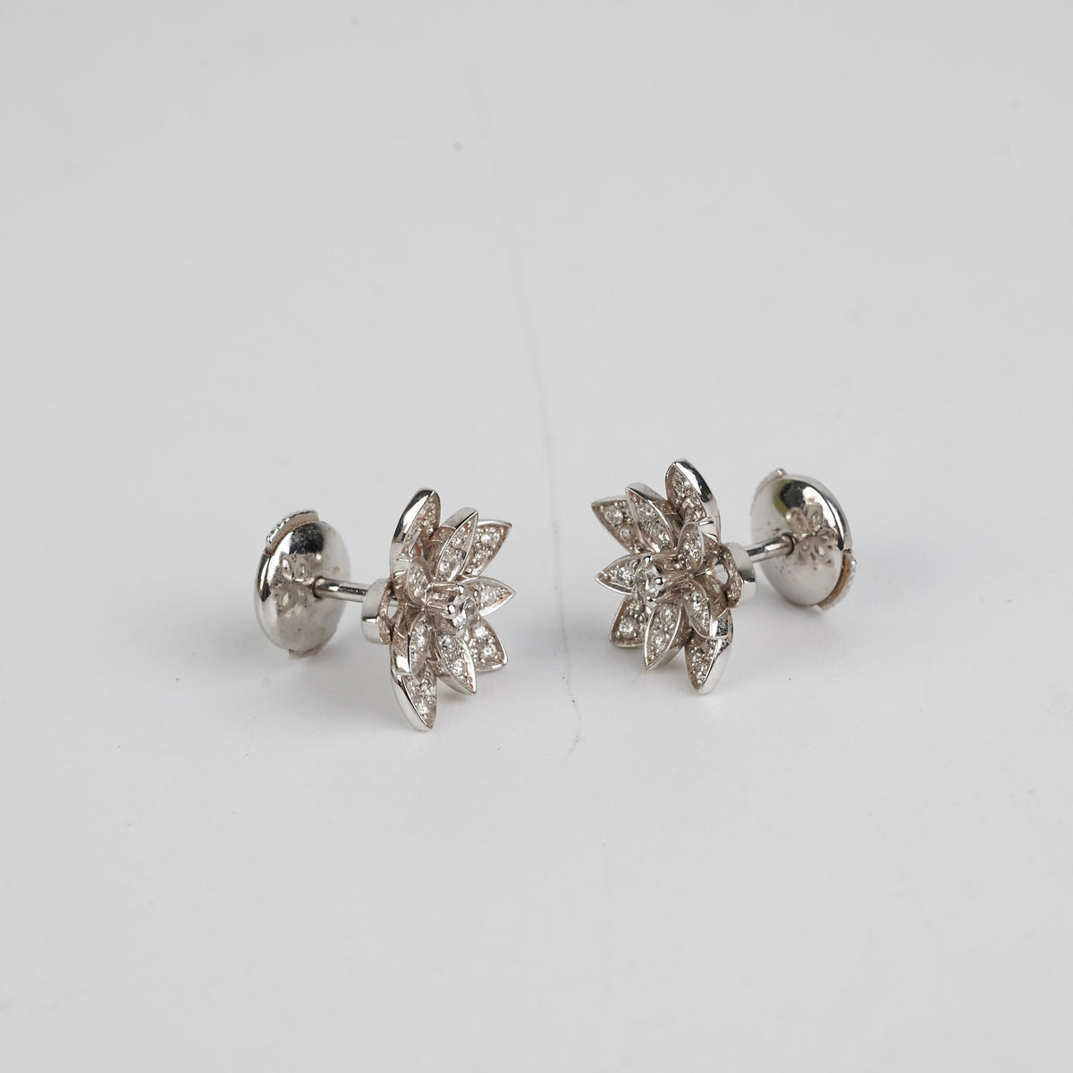 Van Cleef & Arpels Lotus Diamond Earrings White Gold - photo 6